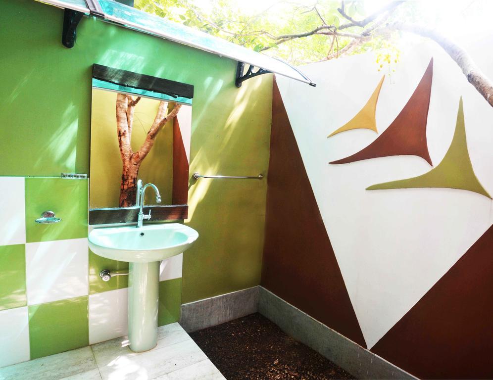 Pelican View Cottages Kataragama Luaran gambar