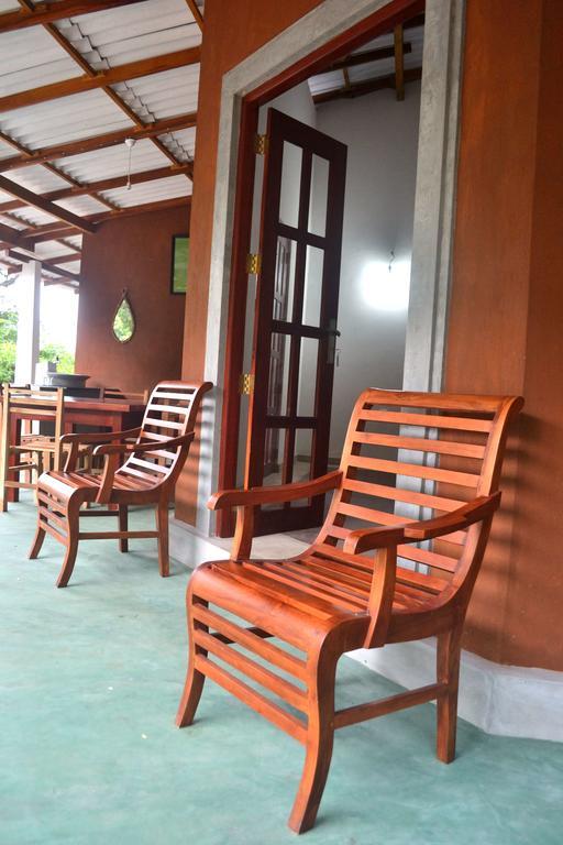 Pelican View Cottages Kataragama Luaran gambar
