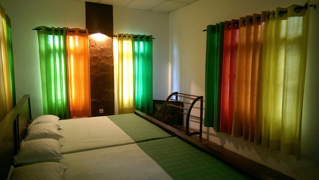 Pelican View Cottages Kataragama Luaran gambar